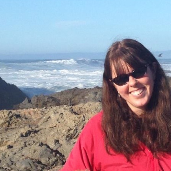 HAND CRAFTED CLOSET Sisters Paradise - Picture 2 of 3